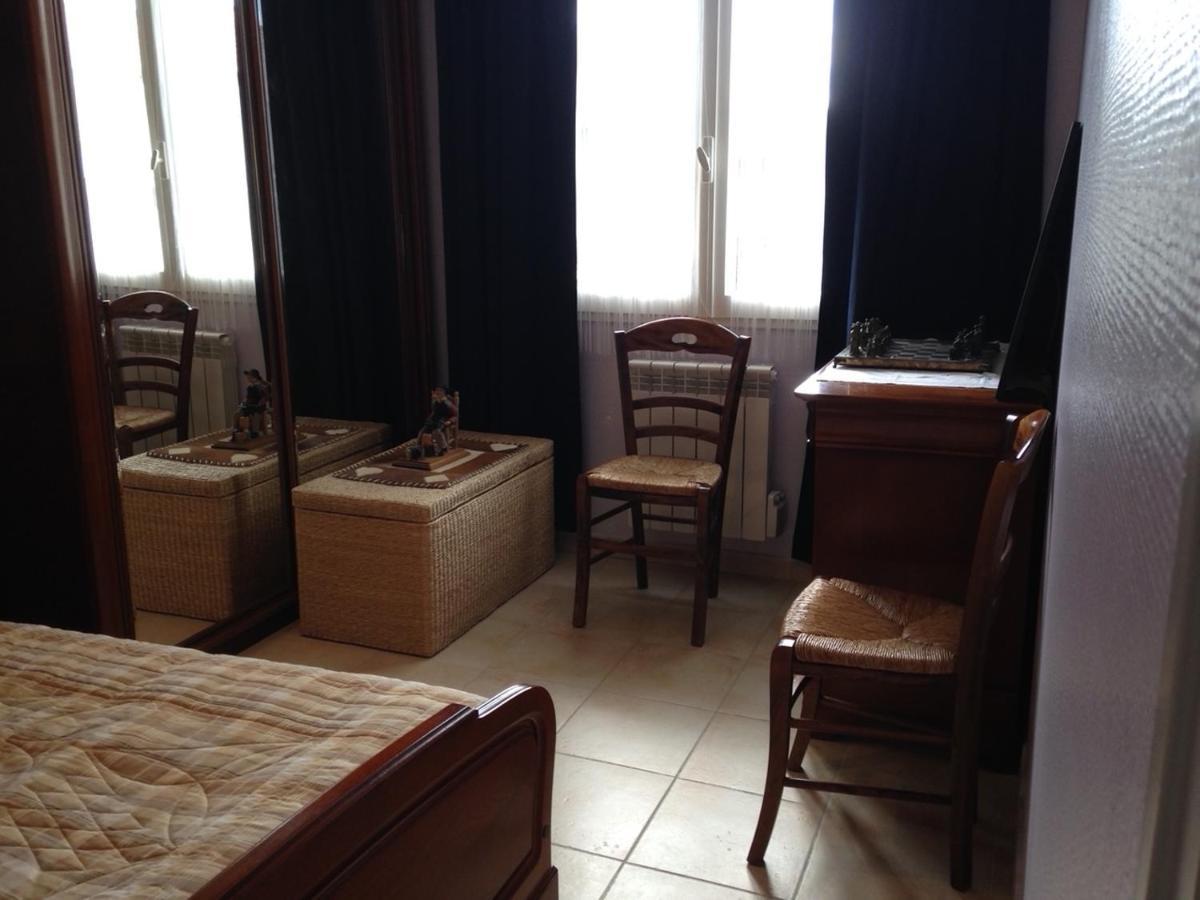 Les Petits Paniers Bed and Breakfast Rivieres  Buitenkant foto