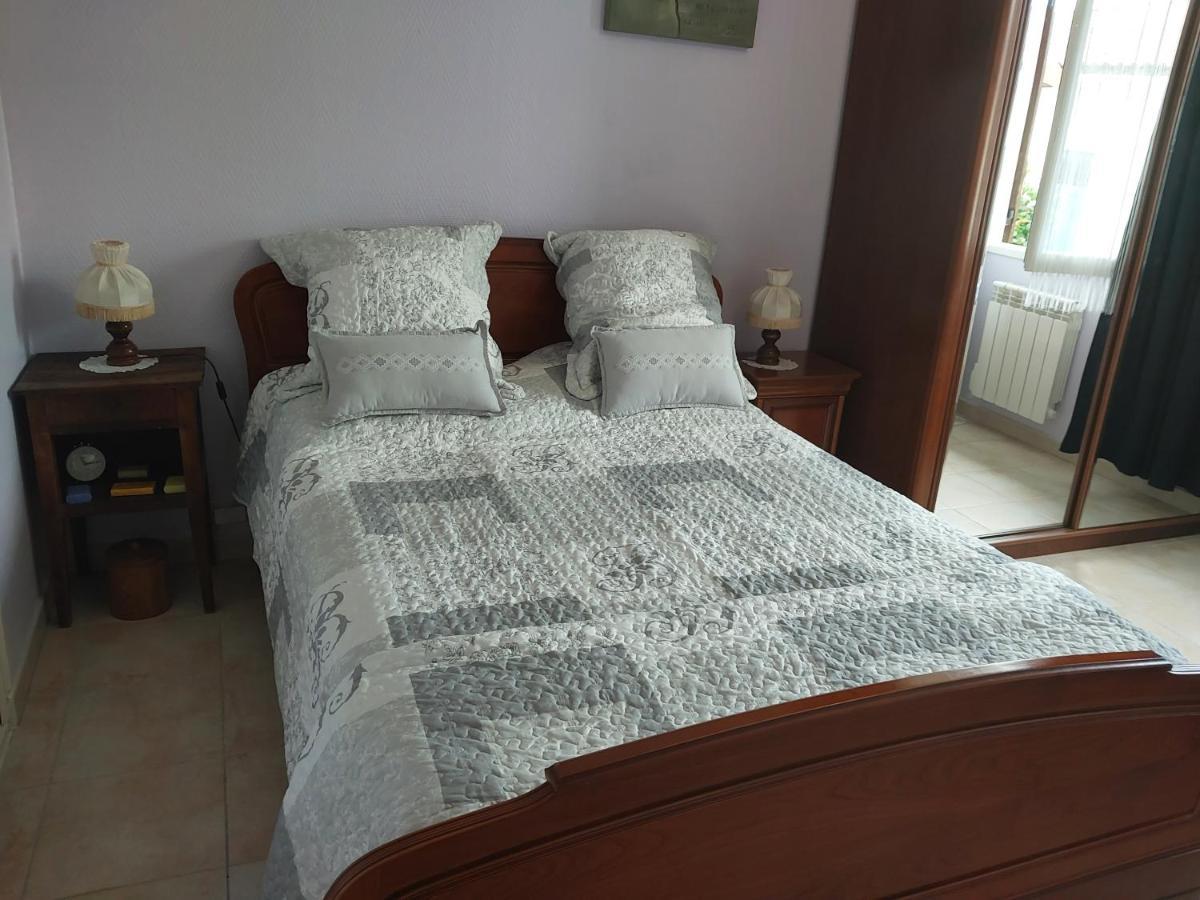 Les Petits Paniers Bed and Breakfast Rivieres  Buitenkant foto